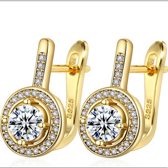 Round yellow gold plated stud earrings - Picture 3 of 4